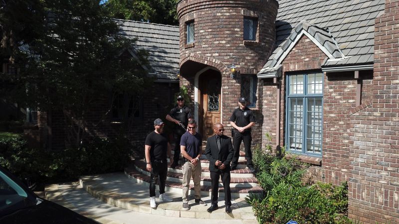 Gated Community Security, 2964